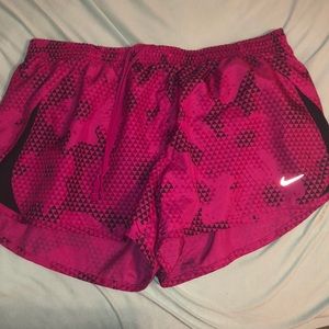 NEVER WORN nike short